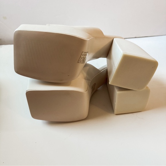 public desire white chunky heels - Picture 6 of 6